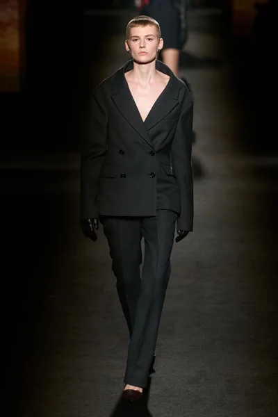 Look 66